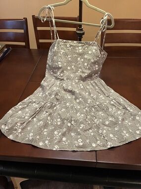 Altar'd State Green gray white Floral Sundress with Tie Straps EUC